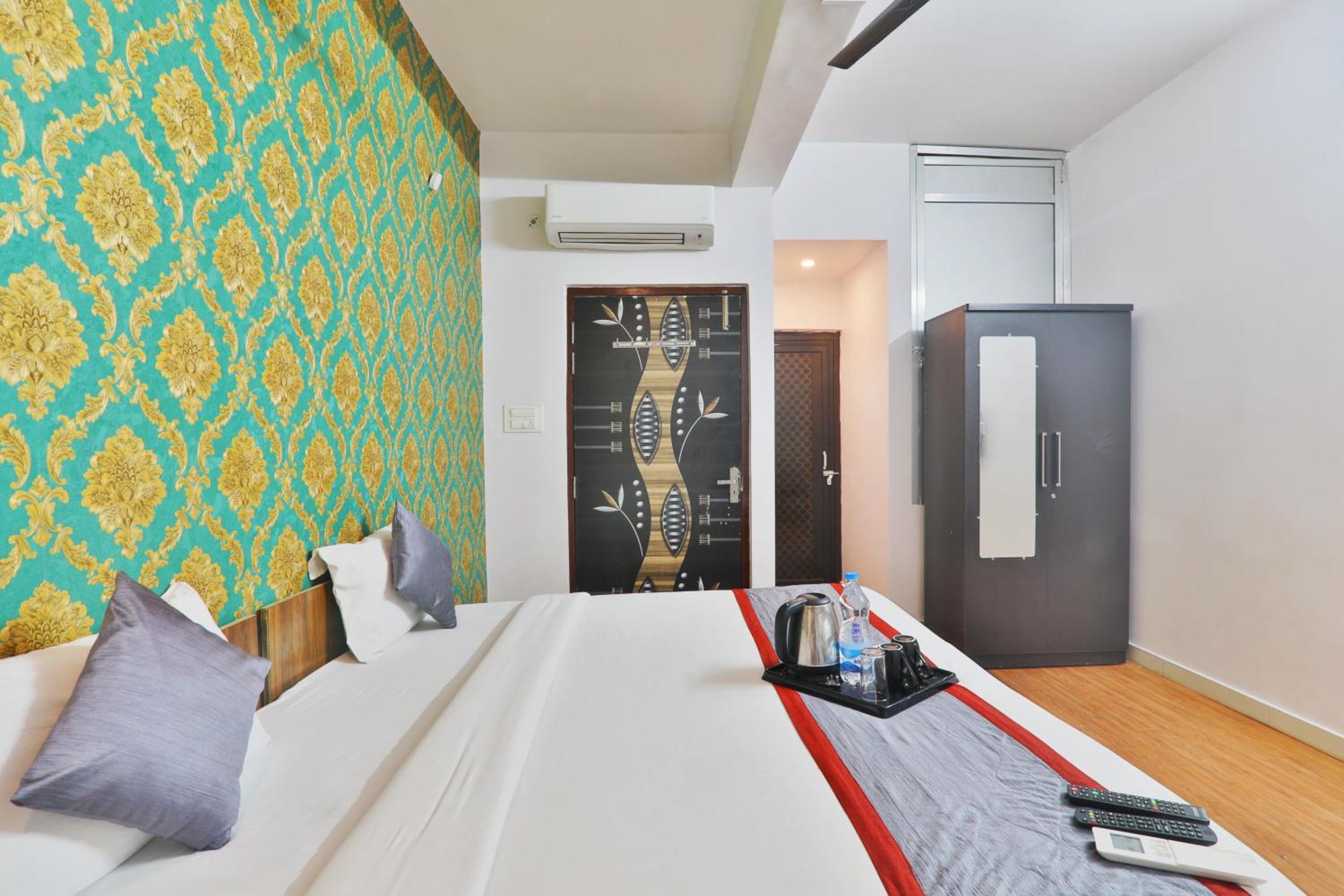 Divine Glory Hotel Lakhnaú Exteriér fotografie